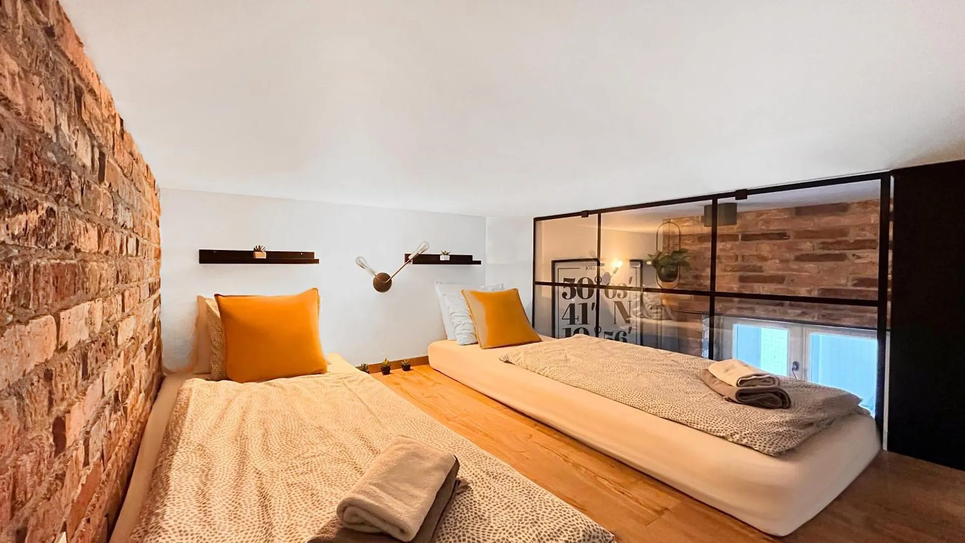 Large 75 M2 Apartment For 6 Guests Next To Wawel Castle Cracovia Polonia