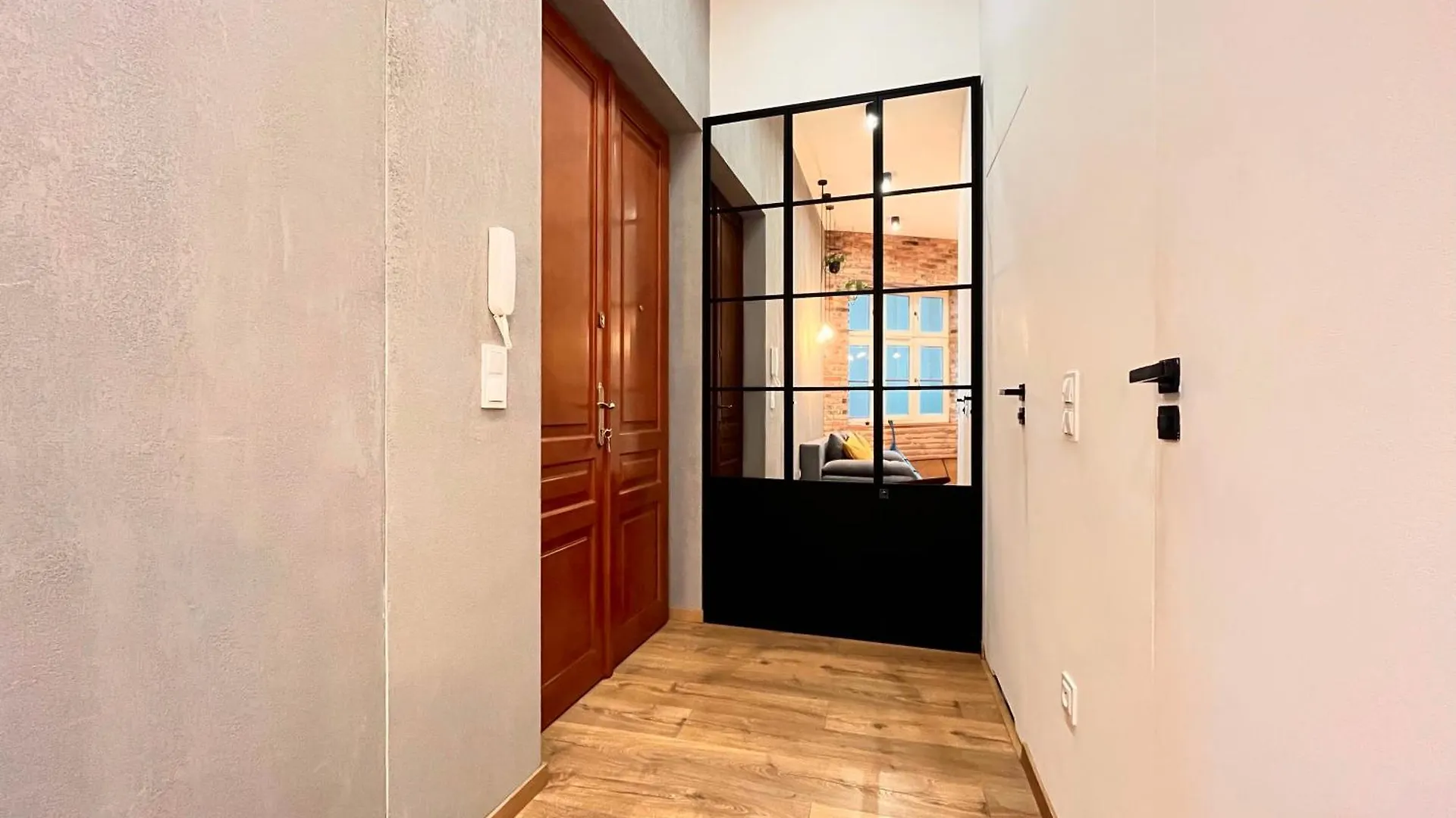 Large 75 M2 Apartment For 6 Guests Next To Wawel Castle Cracovia 0*,